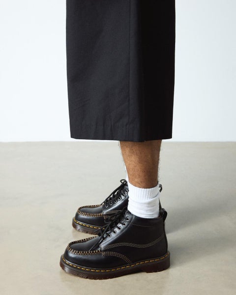 Dr Martens Lowell Chukka, black