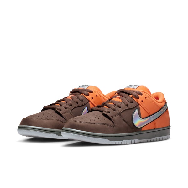 Nike SB Dunk Low 'Muni Fast Pass', safety orange / wolf grey / baroque brown