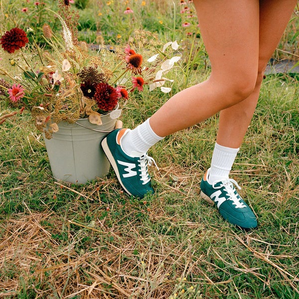 Karhu Mestari, posy green / white