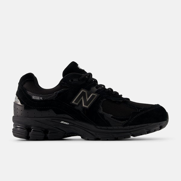 New Balance 2002 'Protection Pack' GORE-TEX, black / black metallic