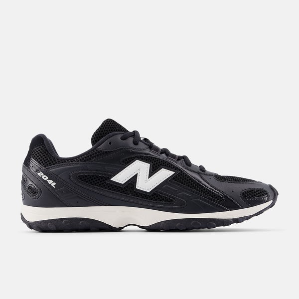 New Balance 204L, black / sea salt