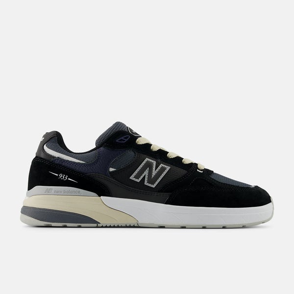New Balance 933 Andrew Reynolds, black / eclipse