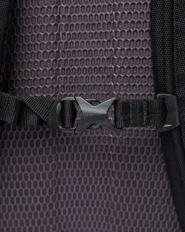 Sandqvist Arvid, black