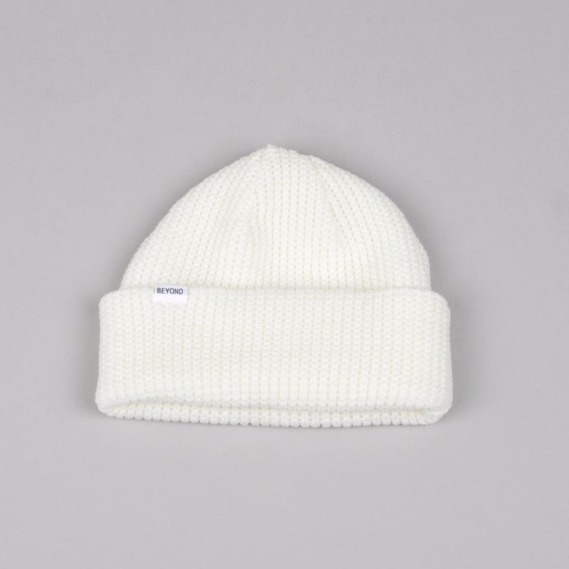 Beyond LOW Pattern Merino beanie, cream