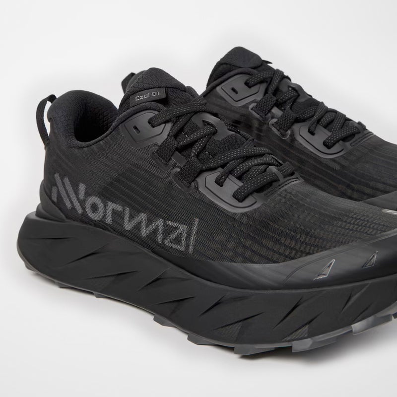NNormal Cad&iacute;, black