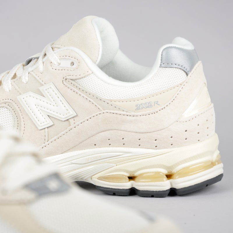 New Balance 2002R, calm taupe / angora
