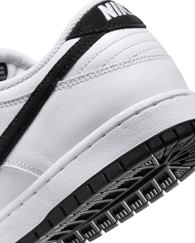 Nike SB Dunk Low, white / white / black